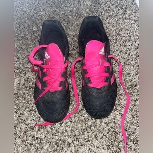Girl soccer cleats size 1y